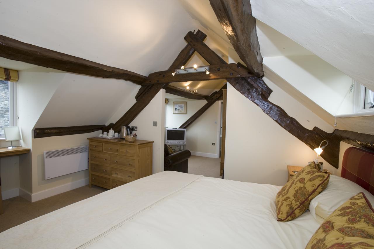 Castle Cottage Restaurant With Rooms Харлех Екстериор снимка