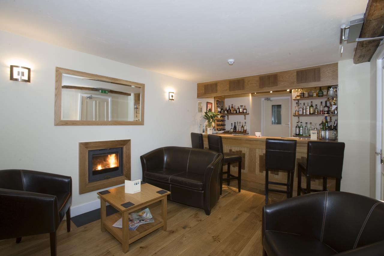 Castle Cottage Restaurant With Rooms Харлех Екстериор снимка